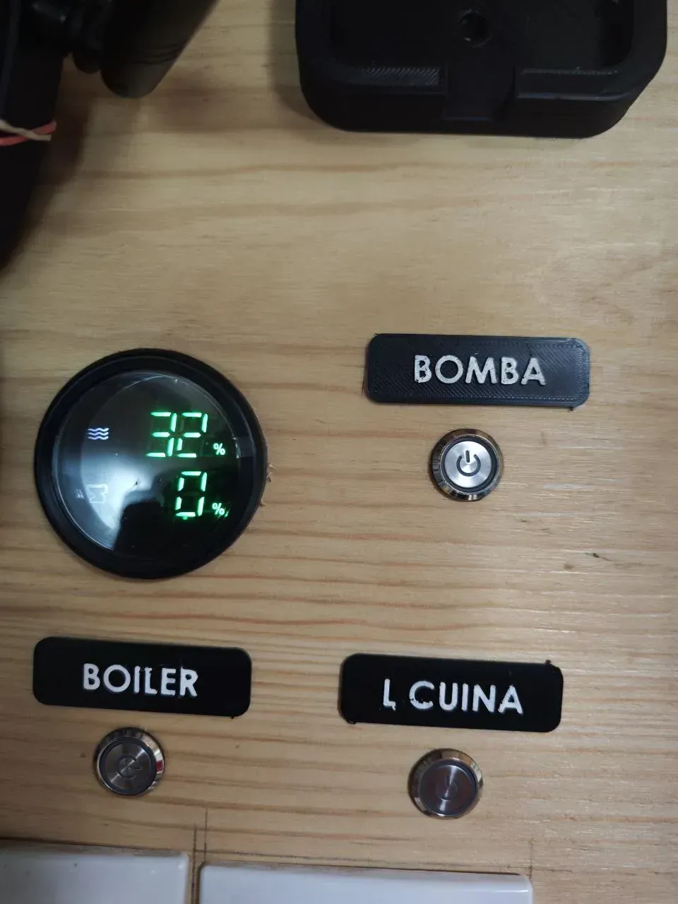 Etiquetas adhesivas para interruptores de camper